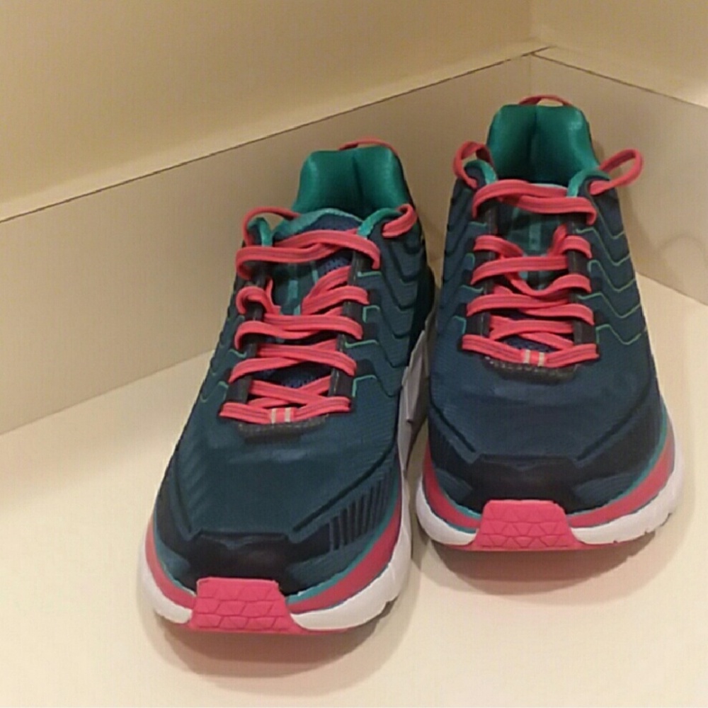 Hoka One One | Clifton 4